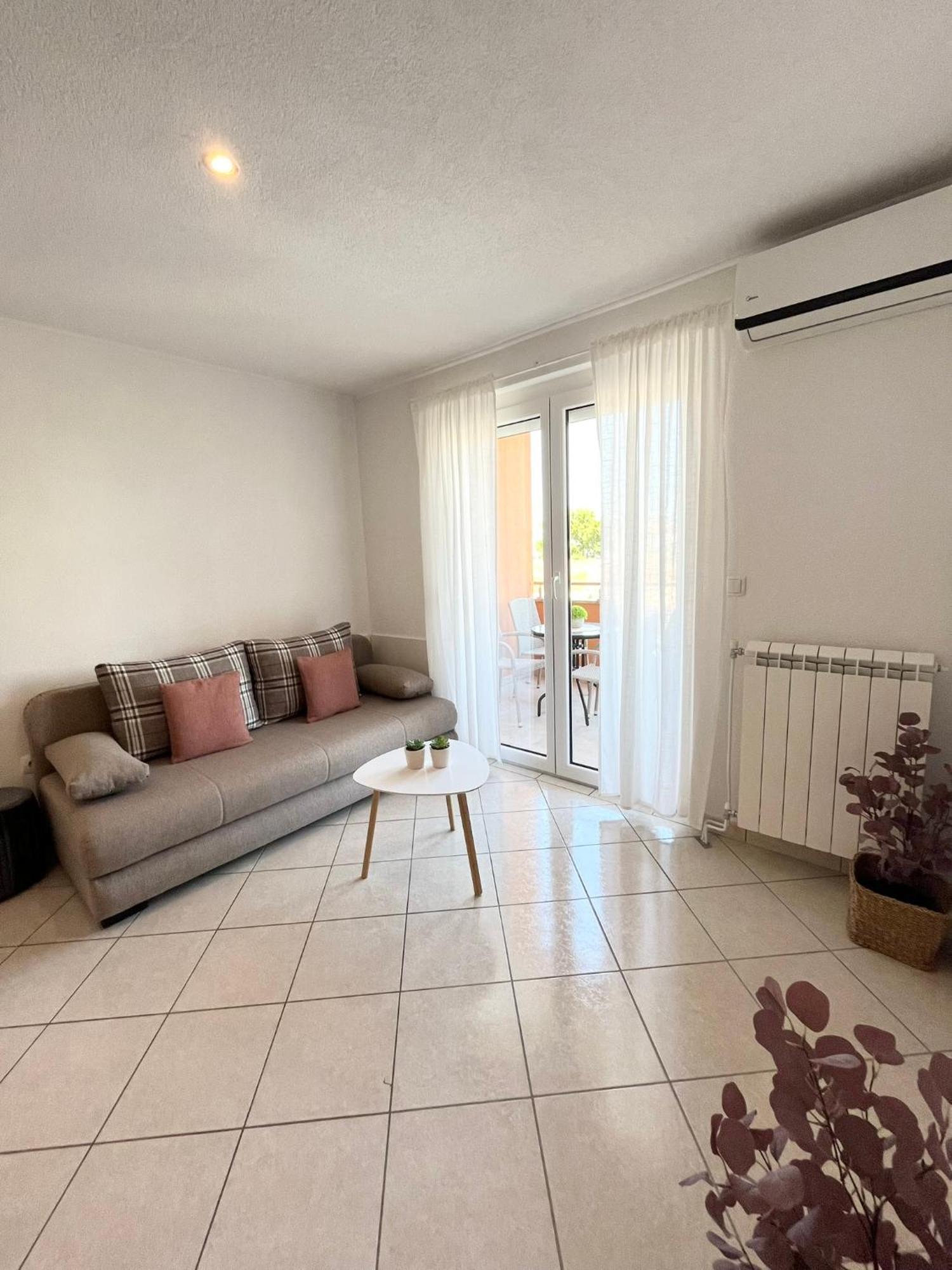 Apartments Contessa Novigrad Istria Extérieur photo
