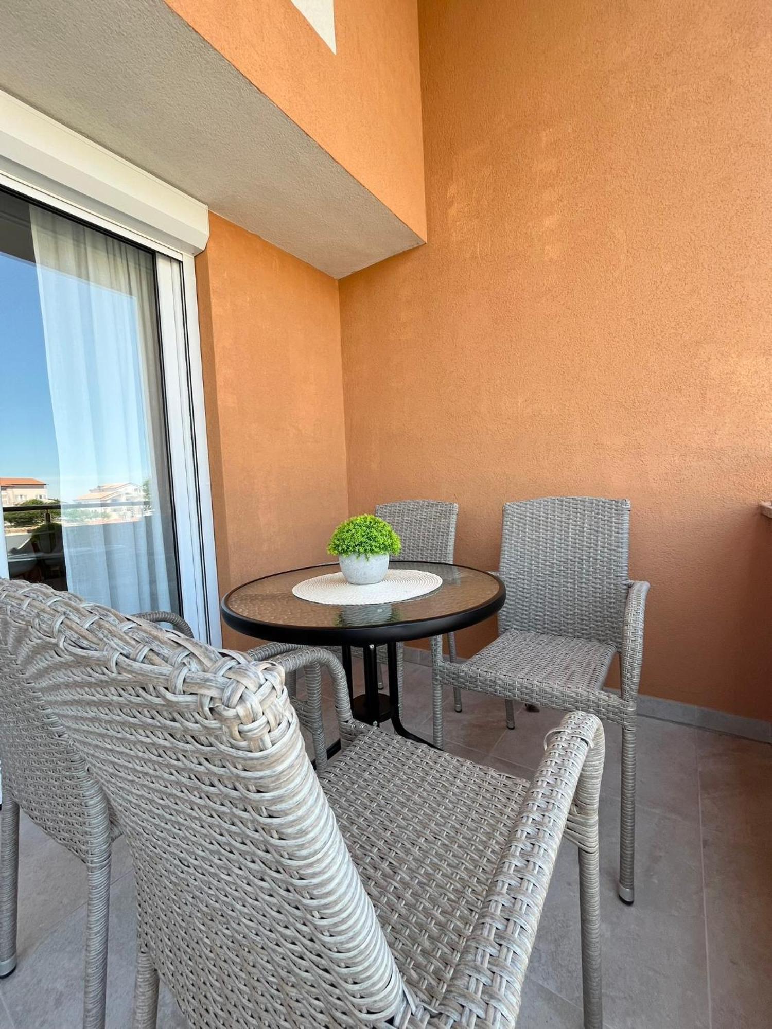 Apartments Contessa Novigrad Istria Extérieur photo