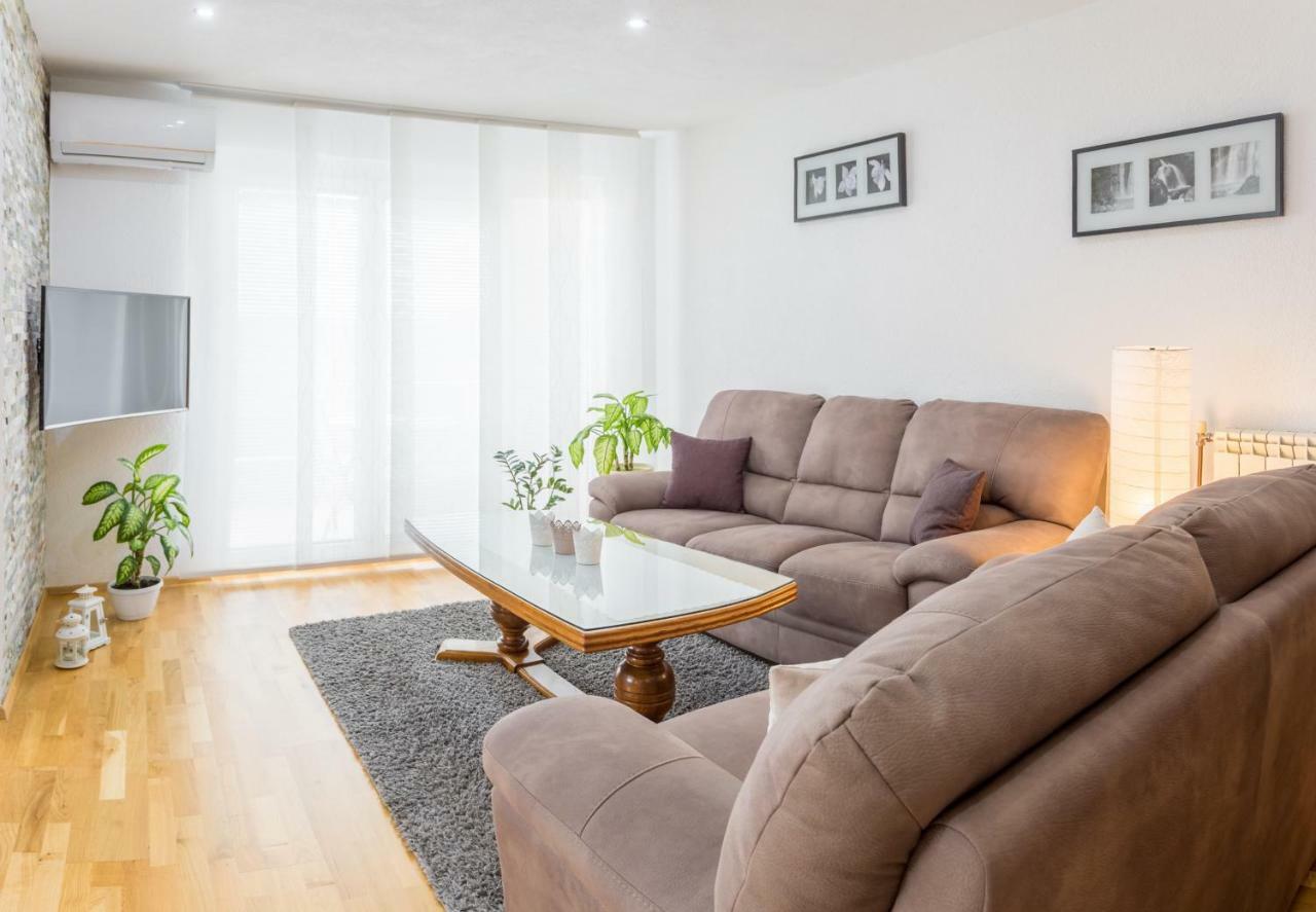 Apartments Contessa Novigrad Istria Extérieur photo