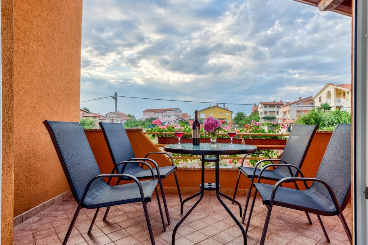 Apartments Contessa Novigrad Istria Extérieur photo